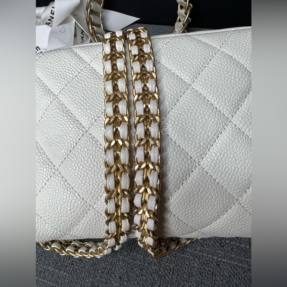 Chanel flap bag Chain soul mini caviar white - Picture 14 of 16